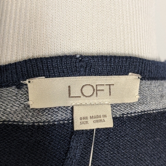 LOFT Striped Pattern Poncho Wrap Gray Navy Women's Size OS NWT! - Picture 3 of 6